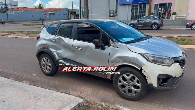 Segundo acidente de trânsito do dia envolveu moto aplicativo e carro no Centro de Rolim de Moura Segundo acidente de trânsito do dia envolveu moto aplicativo e carro no Centro de Rolim de Moura