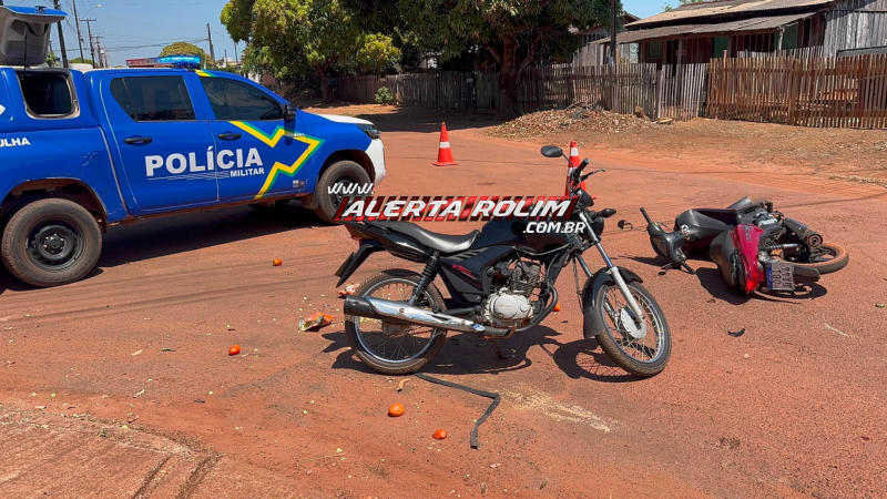 Acidente envolvendo duas motos é registrado na Rua H, em Rolim de Moura Acidente envolvendo duas motos é registrado na Rua H, em Rolim de Moura