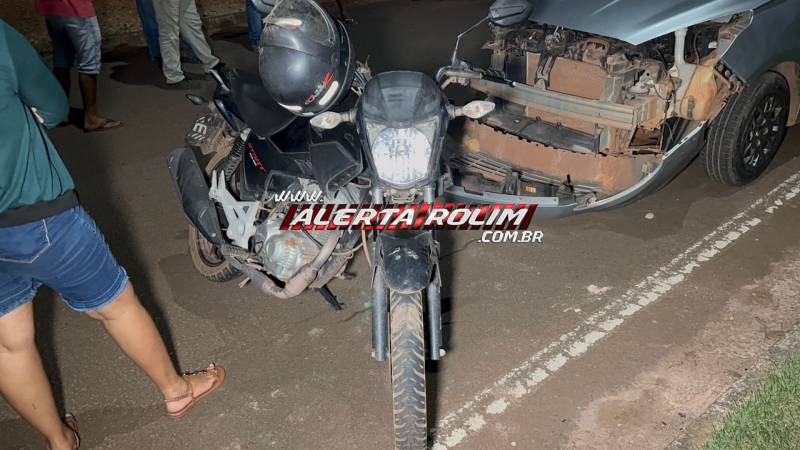 Colisão entre carro e moto é registrada no bairro São Cristóvão, em Rolim de Moura Colisão entre carro e moto é registrada no bairro São Cristóvão, em Rolim de Moura