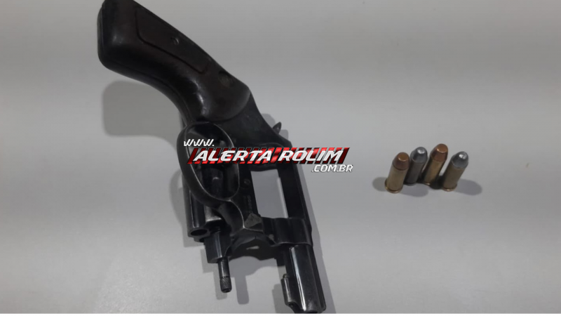 Quatro armas de fogo, munições e motocicleta furtada são apreendidas pela PM durante Operação Brasil Contra o Crime Organizado na Zona da Mata Quatro armas de fogo, munições e motocicleta furtada são apreendidas pela PM durante Operação Brasil Contra o Crime Organizado na Zona da Mata