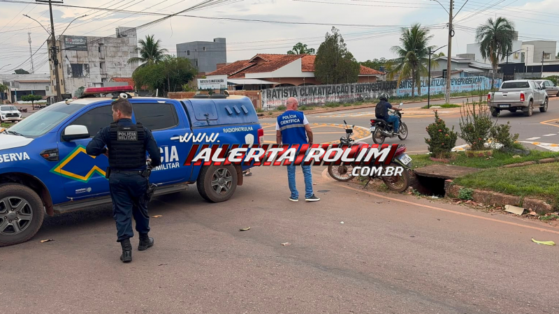 Acidente em rotatória envolvendo duas motocicletas deixa dois feridos no centro de Rolim de Moura Acidente em rotatória envolvendo duas motocicletas deixa dois feridos no centro de Rolim de Moura