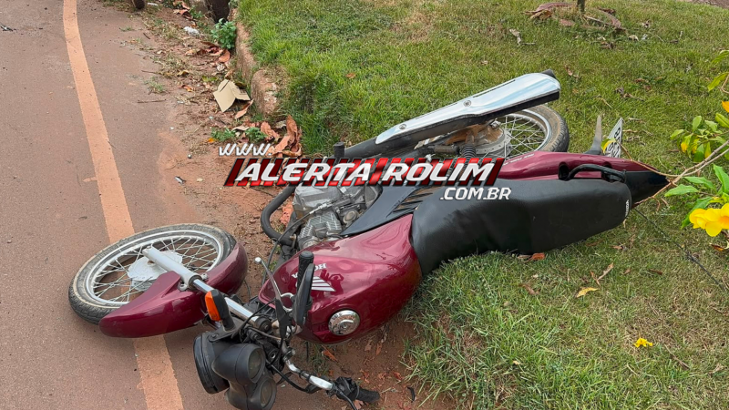 Acidente em rotatória envolvendo duas motocicletas deixa dois feridos no centro de Rolim de Moura Acidente em rotatória envolvendo duas motocicletas deixa dois feridos no centro de Rolim de Moura