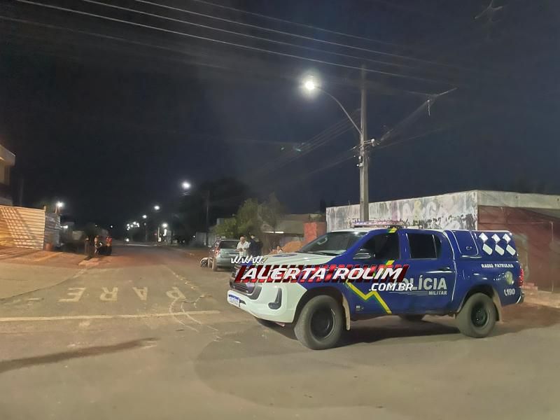 Acidente entre carro e motoneta deixou mulher ferida, em Rolim de Moura Acidente entre carro e motoneta deixou mulher ferida, em Rolim de Moura