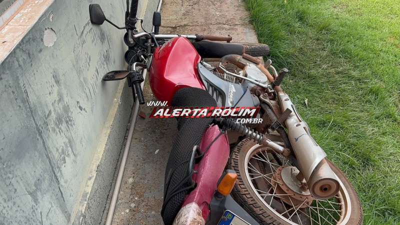 Acidente entre duas motocicletas deixa mulher ferida em Rolim de Moura Acidente entre duas motocicletas deixa mulher ferida em Rolim de Moura