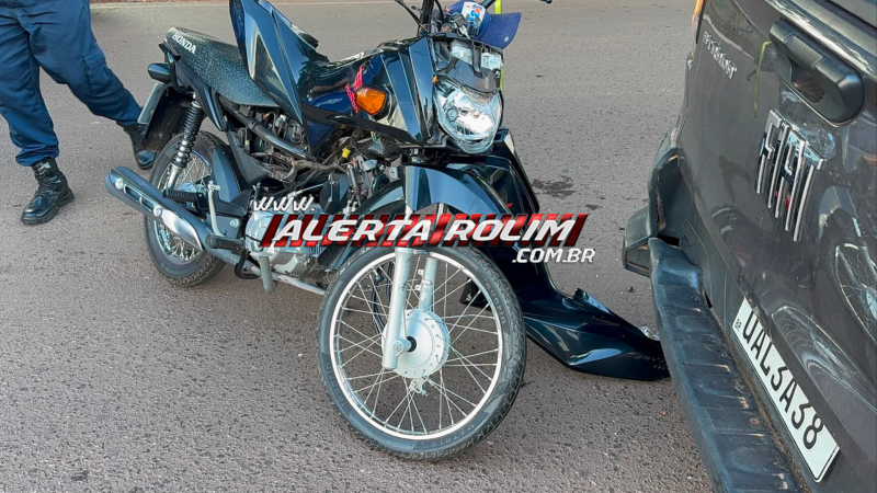Motociclista fica gravemente ferido após colidir contra traseira de Strada em Rolim de Moura Motociclista fica gravemente ferido após colidir contra traseira de Strada em Rolim de Moura