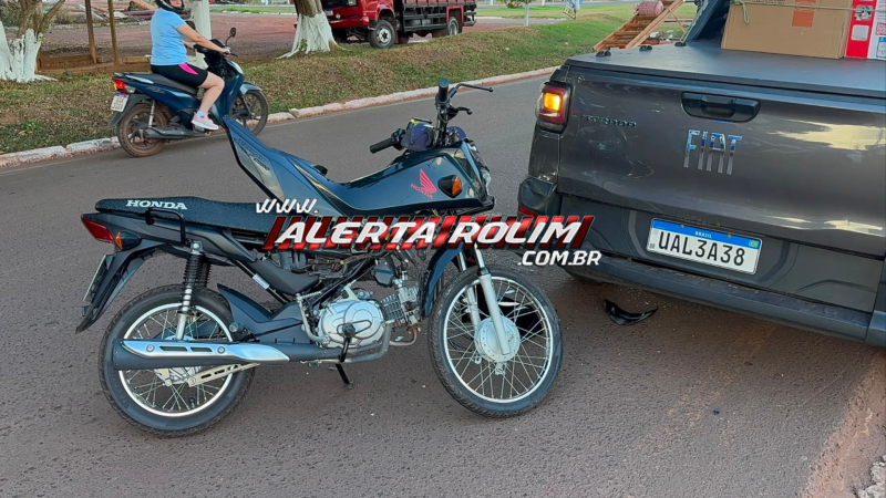 Motociclista fica gravemente ferido após colidir contra traseira de Strada em Rolim de Moura Motociclista fica gravemente ferido após colidir contra traseira de Strada em Rolim de Moura