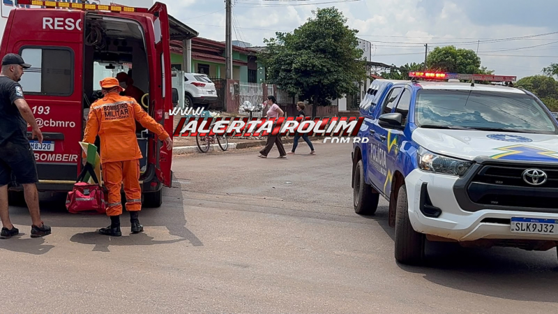 Passageira de moto sofreu fratura em uma das pernas após ser atingida por carro nesta tarde, em Rolim de Moura Passageira de moto sofreu fratura em uma das pernas após ser atingida por carro nesta tarde, em Rolim de Moura