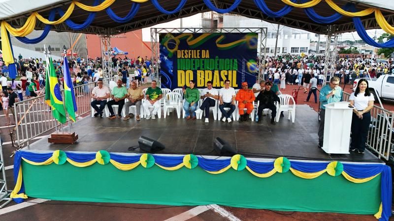 Rolim de Moura transforma avenida João Pessoa em palco de patriotismo, cidadania e orgulho de ser brasileiro Rolim de Moura transforma avenida João Pessoa em palco de patriotismo, cidadania e orgulho de ser brasileiro