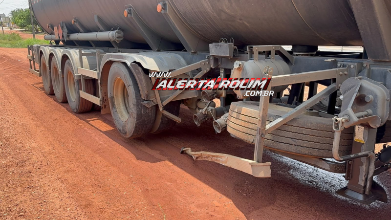 Colisão transversal entre carreta e carro deixa condutora ferida em Rolim de Moura Colisão transversal entre carreta e carro deixa condutora ferida em Rolim de Moura
