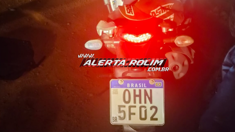 Motocicleta furtada em Vilhena é recuperada pela PM em Nova Brasilândia; dois homens são presos Motocicleta furtada em Vilhena é recuperada pela PM em Nova Brasilândia; dois homens são presos