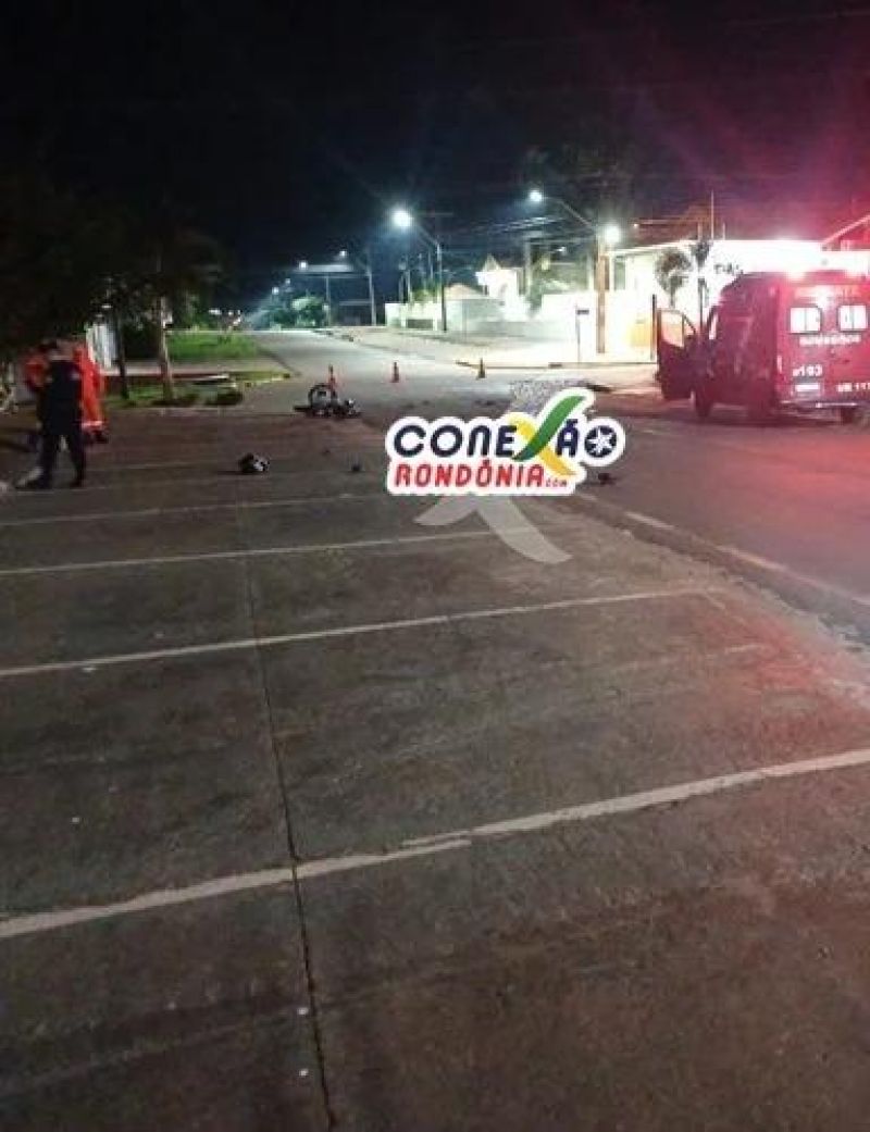 Motociclista de 23 anos morre após colisão com carro em Espigão do Oeste; motorista fugiu do local Motociclista de 23 anos morre após colisão com carro em Espigão do Oeste; motorista fugiu do local