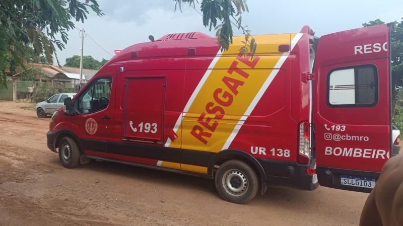 Motociclista é socorrido em estado grave após acidente; motorista de carro foge sem prestar socorro, em Rolim de Moura Motociclista é socorrido em estado grave após acidente; motorista de carro foge sem prestar socorro, em Rolim de Moura