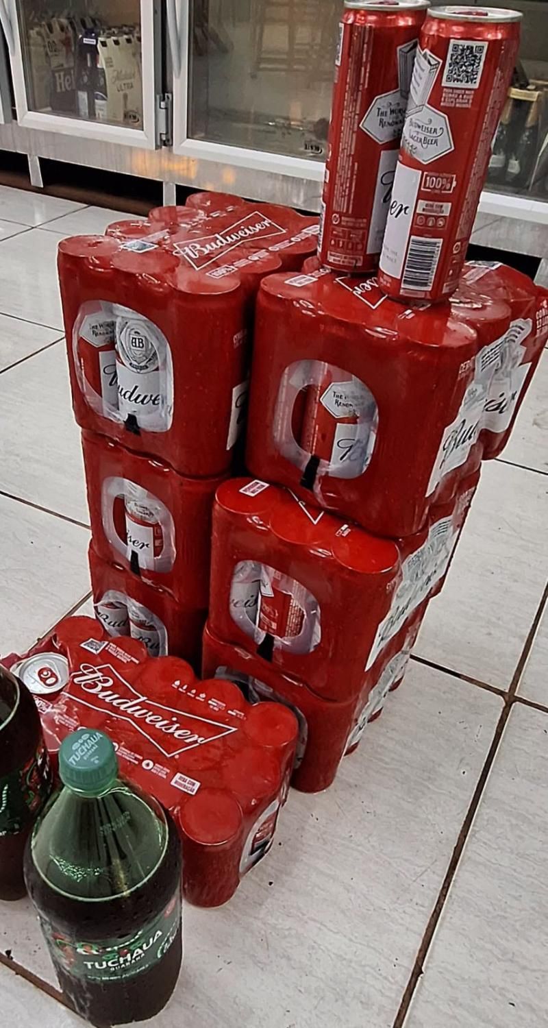 Vigilância Sanitária autua comércio de bebidas e apreende lote vencido em Rolim de Moura Vigilância Sanitária autua comércio de bebidas e apreende lote vencido em Rolim de Moura